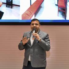 Dr Ronak Shah